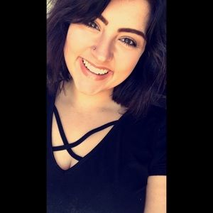 Meet your Posher, Kayla